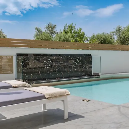 Nikon Boutique 4* Kalamákion