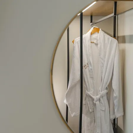 Nikon Boutique Kalamákion