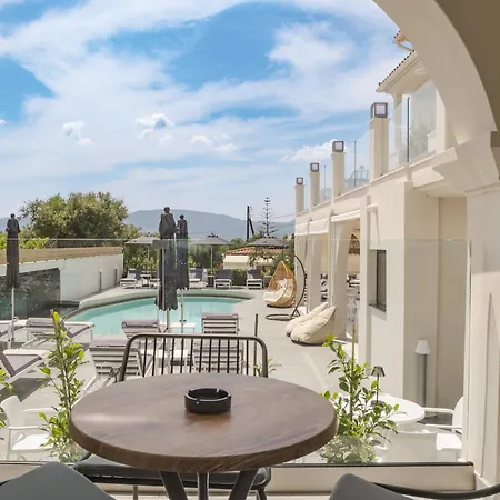 Nikon Boutique 4* Kalamákion