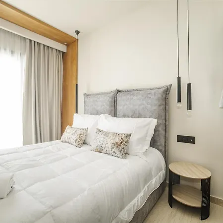 Nikon Boutique 4* Kalamákion