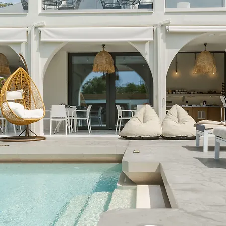 Nikon Boutique מלון