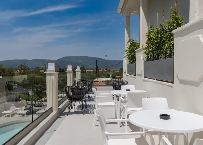 Nikon Boutique Hotel 4*