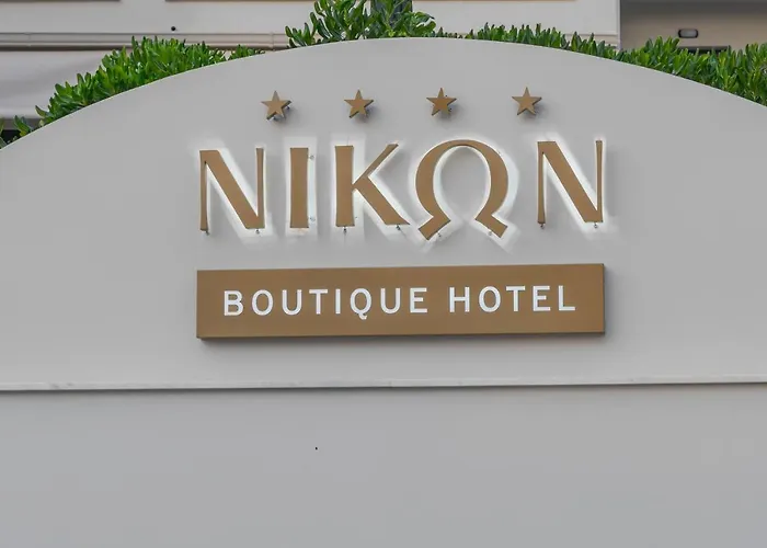 Nikon Boutique מלון