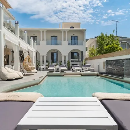 Hotel Nikon Boutique 4*