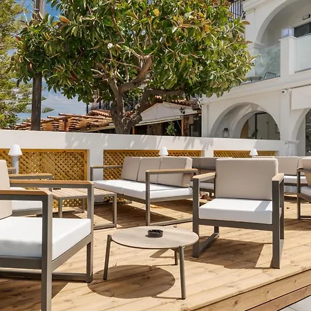 Nikon Boutique Hotel Kalamákion