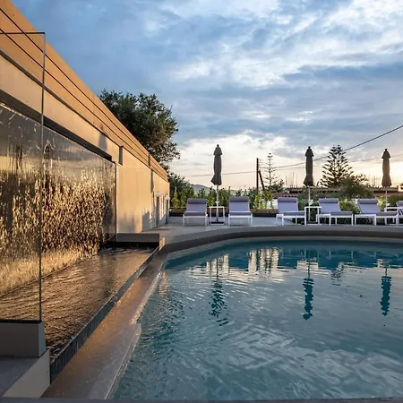 Nikon Boutique 4* Kalamákion