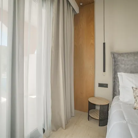 Nikon Boutique Hotel Kalamákion