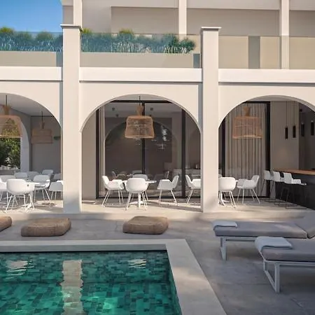 Nikon Boutique Hotel