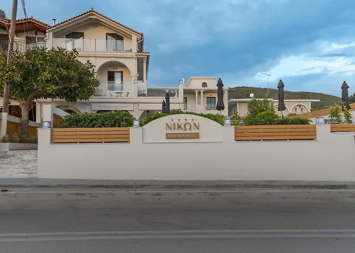 Nikon Boutique 4* Каламакион